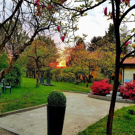 Da Marianna Hotel Barzanò Екстериор снимка