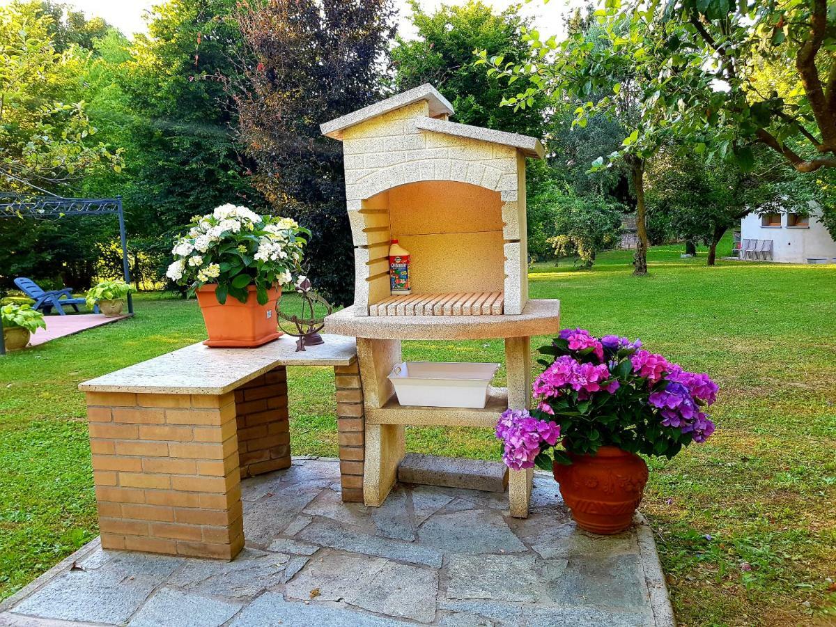 Da Marianna Hotel Barzanò Екстериор снимка